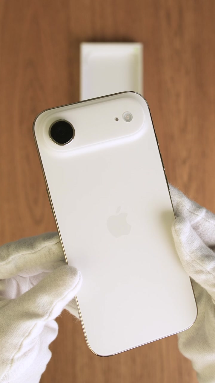 Apple iPhone Air Light Gold (Золотой) eSim + eSim