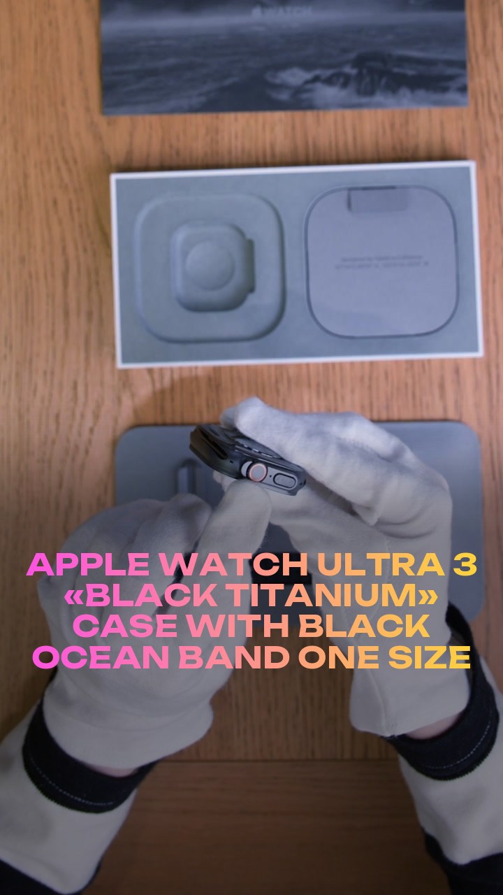 Apple Watch Ultra 3 49 мм «Black Titanium» Case with Black Ocean Band One Size