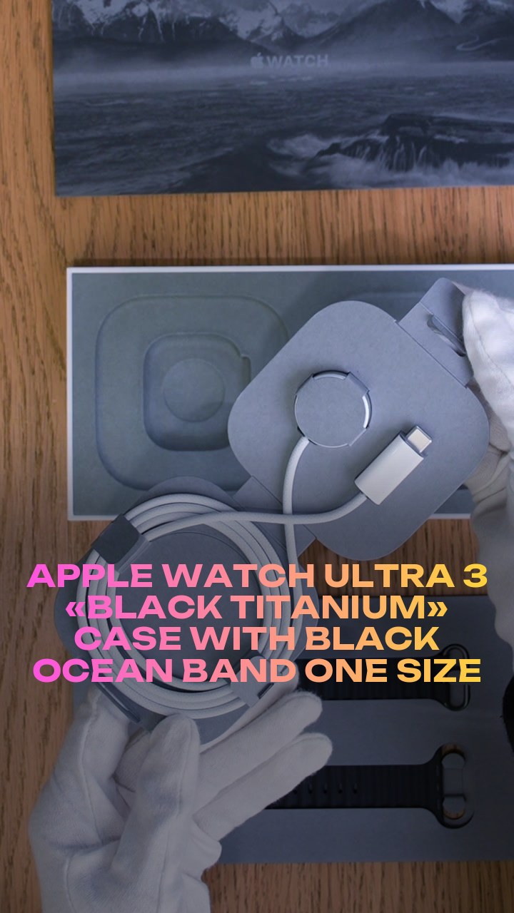 Apple Watch Ultra 3 49 мм «Black Titanium» Case with Black Ocean Band One Size