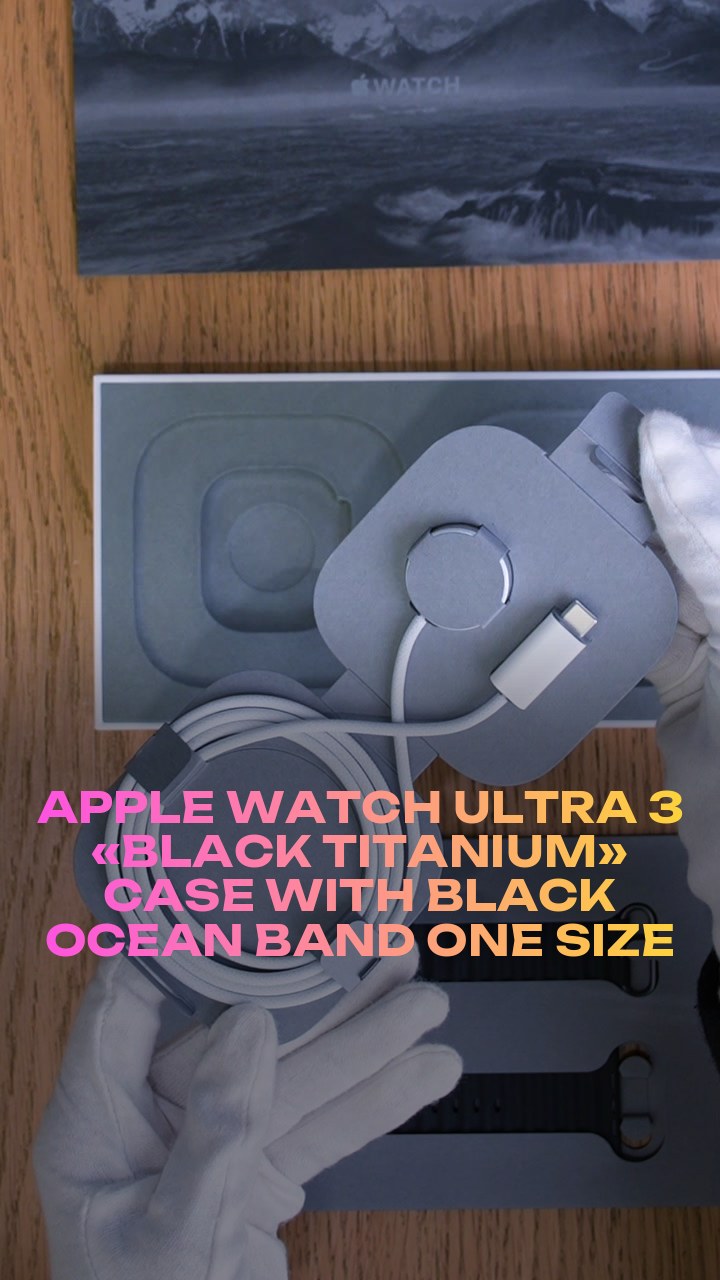 Apple Watch Ultra 3 49 мм «Black Titanium» Case with Black Ocean Band One Size