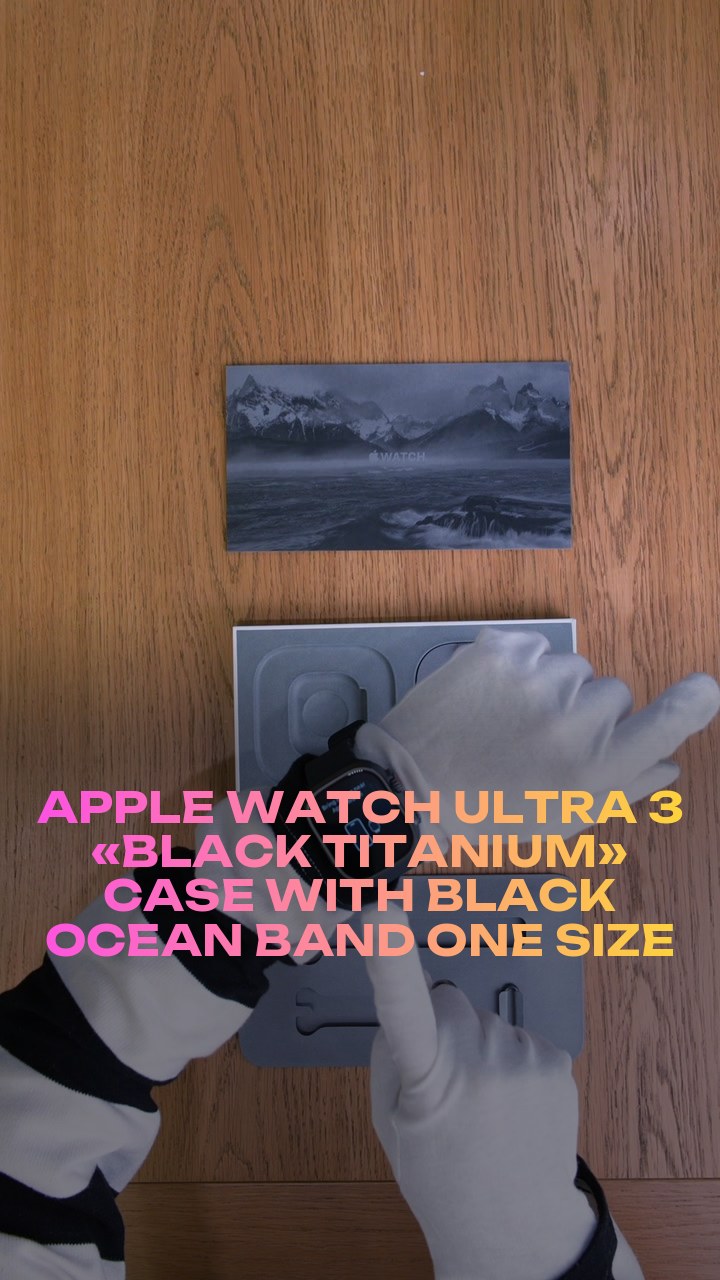 Apple Watch Ultra 3 49 мм «Black Titanium» Case with Black Ocean Band One Size