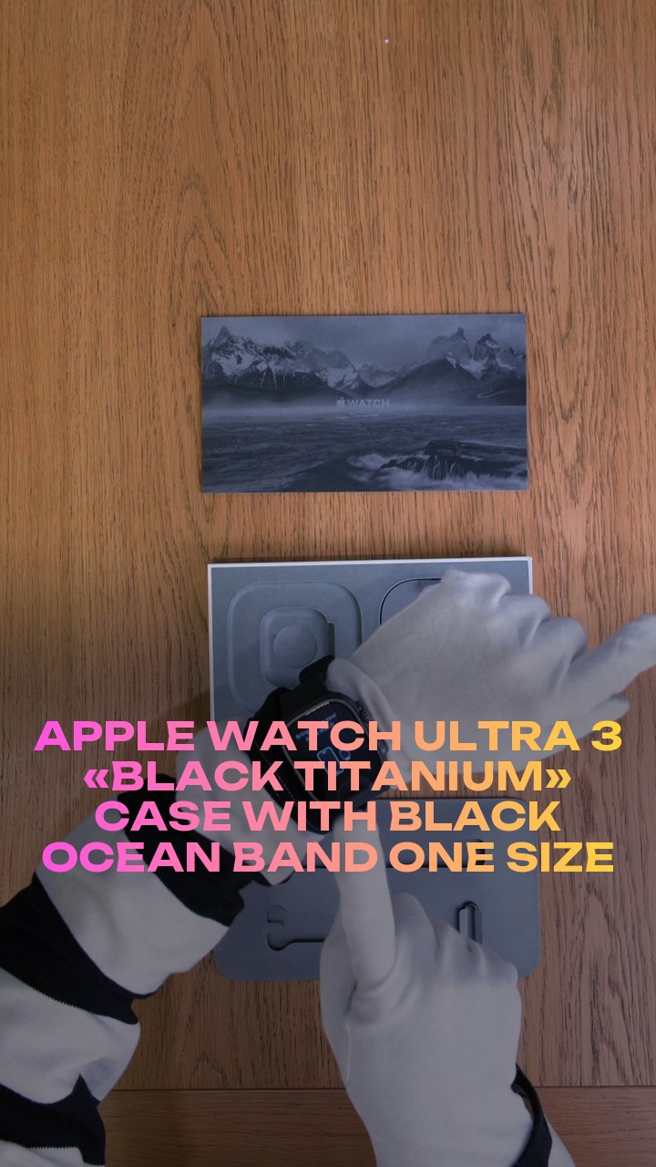 Apple Watch Ultra 3 49 мм «Black Titanium» Case with Black Ocean Band One Size
