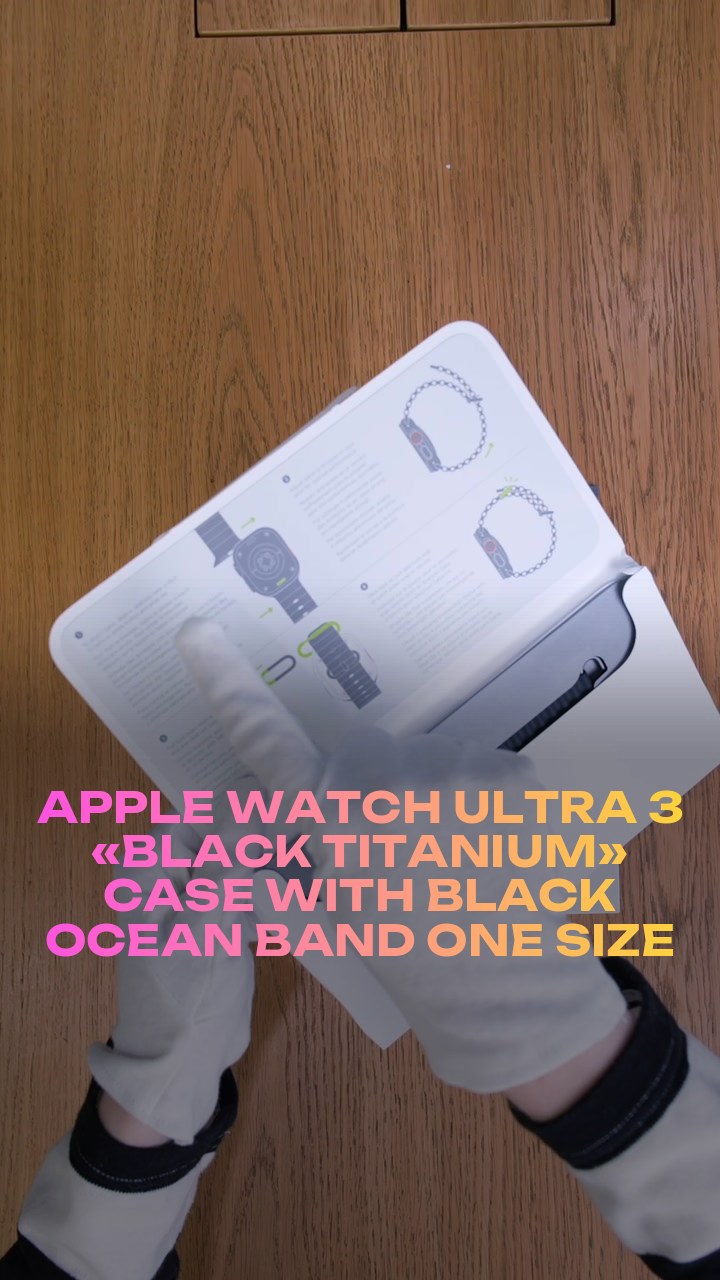 Apple Watch Ultra 3 49 мм «Black Titanium» Case with Black Ocean Band One Size