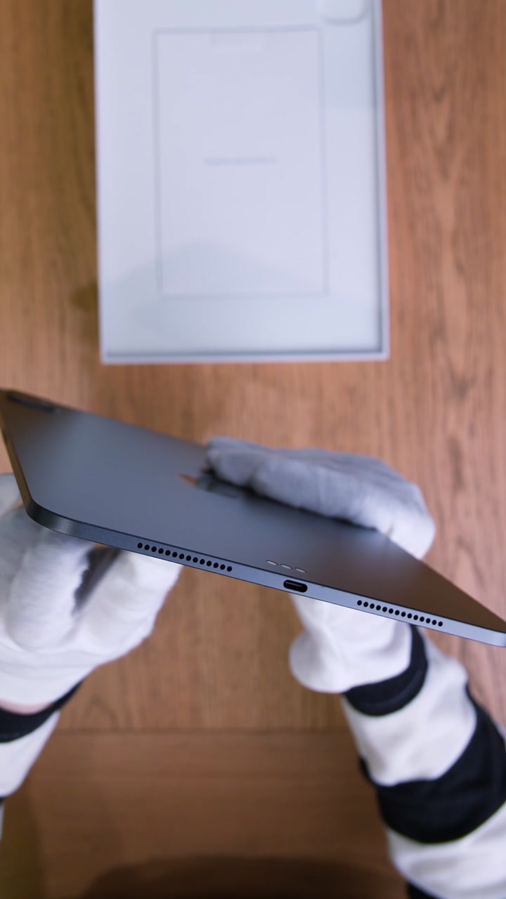 iPad Pro (2025) 11 дюймов Wi-Fi Space Black (Космический черный) Standard glass
