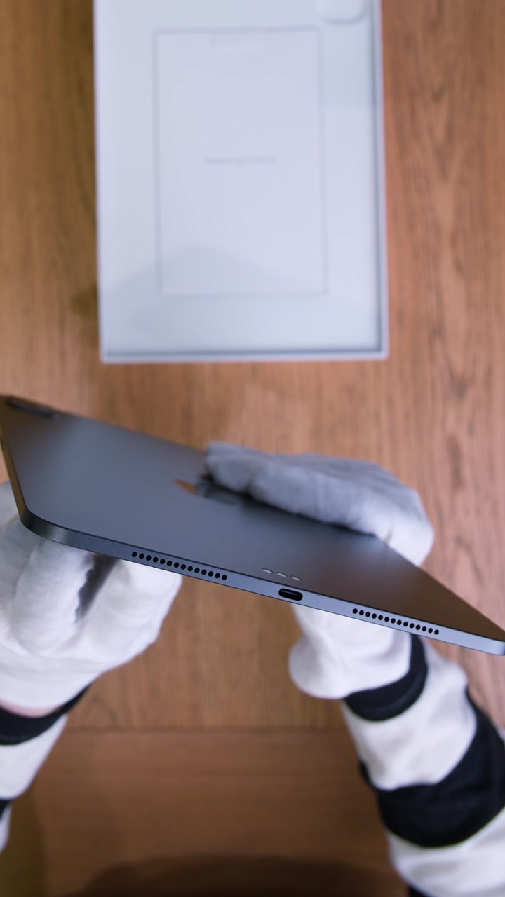 iPad Pro (2025) 11 дюймов Wi-Fi Space Black (Космический черный) Standard glass