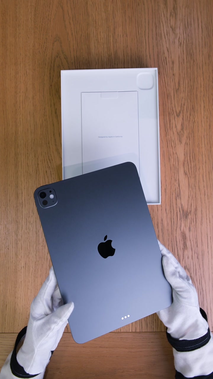 iPad Pro (2025) 11 дюймов Wi-Fi Space Black (Космический черный) Standard glass