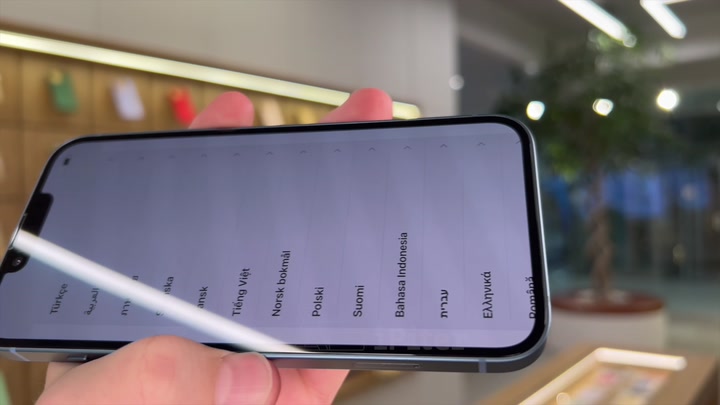 iPhone 14 Blue