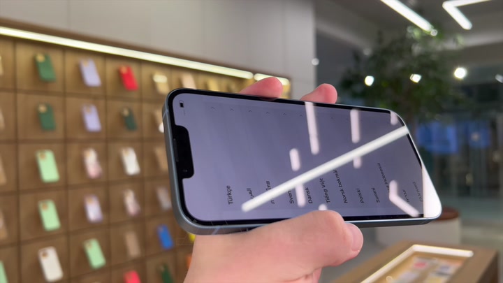 iPhone 14 Blue