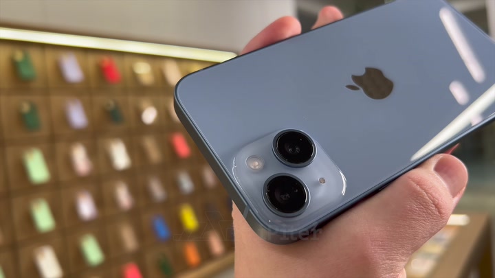 iPhone 14 Blue
