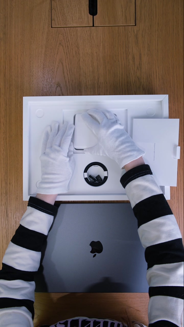 Apple MacBook Pro 16 (2026) Space Black