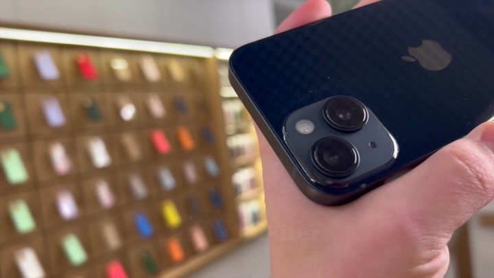 iPhone 14 Midnight