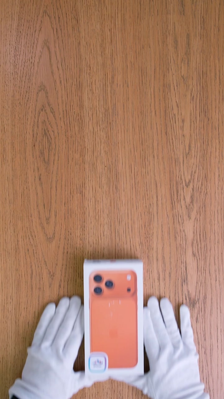 Apple iPhone 17 Pro Max Cosmic Orange (Оранжевый)