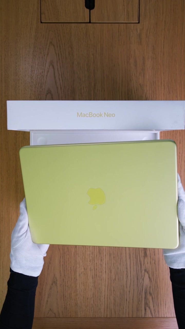 Apple MacBook Neo (2026) A18 Pro (6CPU/5GPU/8GB/512GB) Citrus (MHFE4)