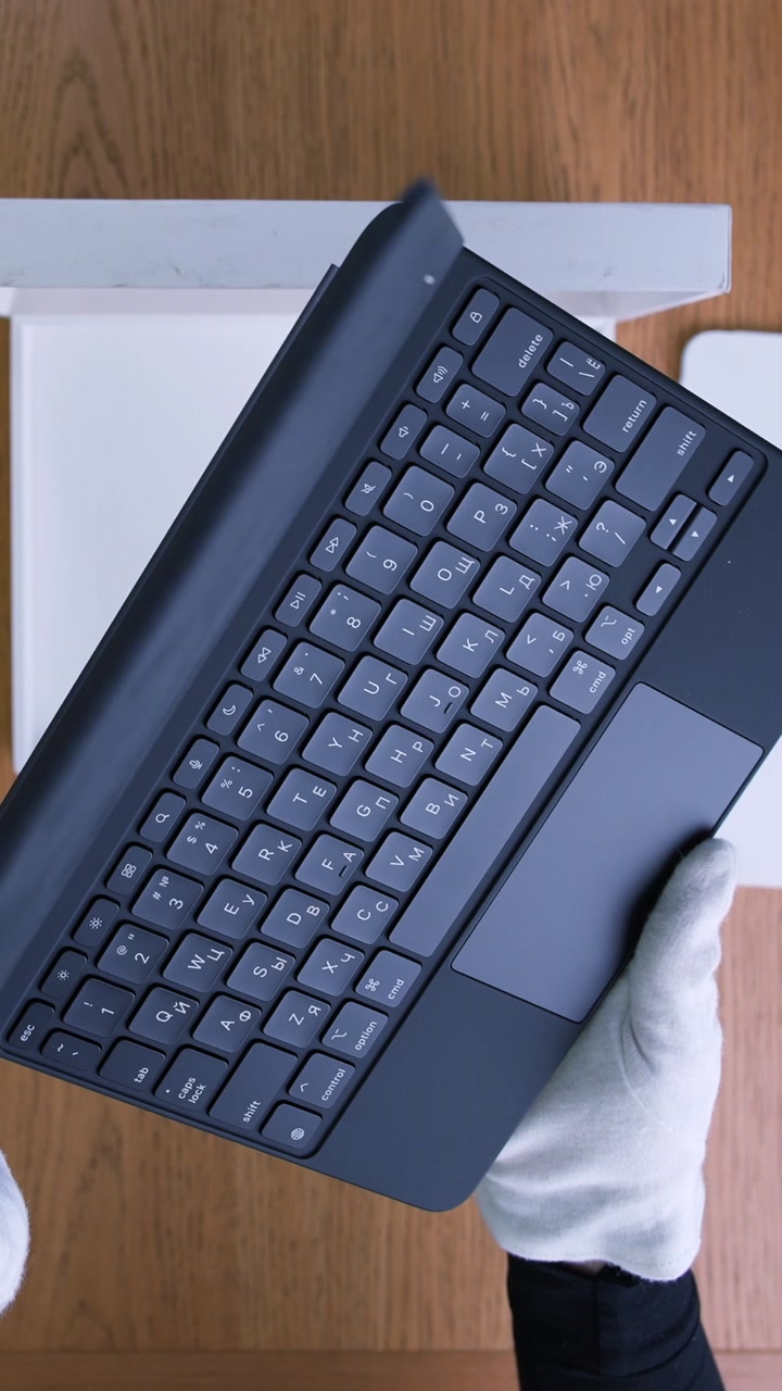 Клавиатура Apple Magic Keyboard для iPad Air 6/7/8 11 (MGYX4) Black