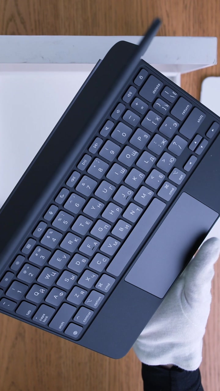 Клавиатура Apple Magic Keyboard для iPad Air 6/7/8 11 (MGYX4) Black