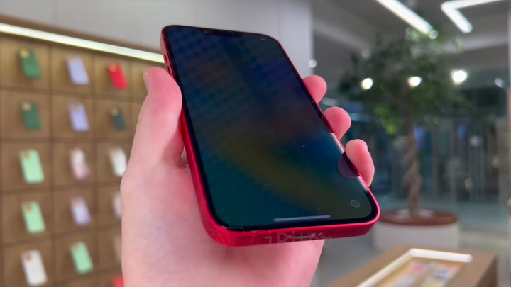 iPhone 14 Red