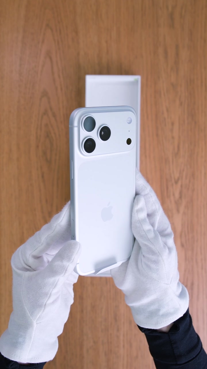 Apple iPhone 17 Pro Max Silver (Серебристый) eSim + eSim