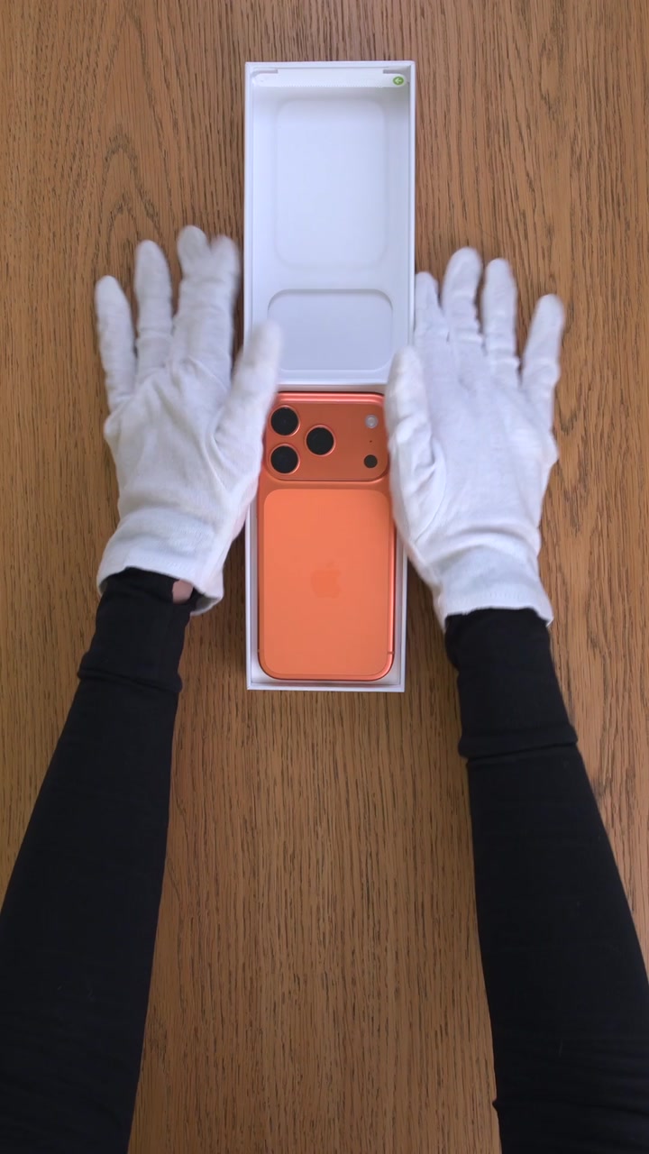 Apple iPhone 17 Pro Cosmic Orange (Оранжевый) Nano-sim + eSim