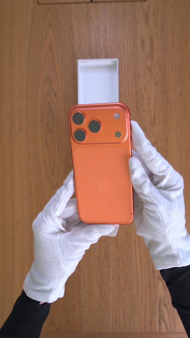 Apple iPhone 17 Pro Cosmic Orange (Оранжевый) Nano-sim + eSim