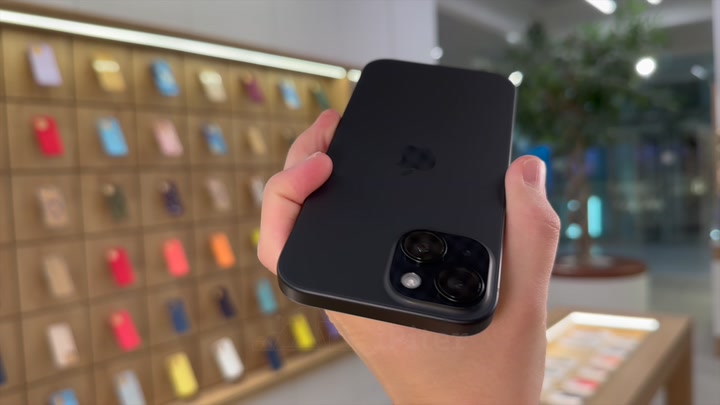 iPhone 15 Black