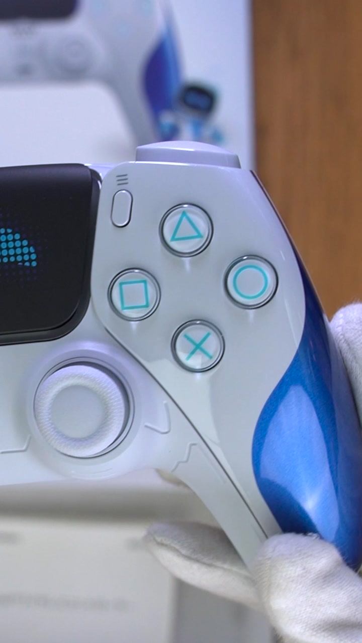 Геймпад Sony PlayStation 5 DualSense Astro Bot Limited Edition