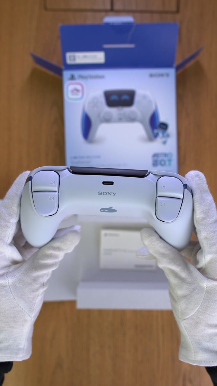 Геймпад Sony PlayStation 5 DualSense Astro Bot Limited Edition