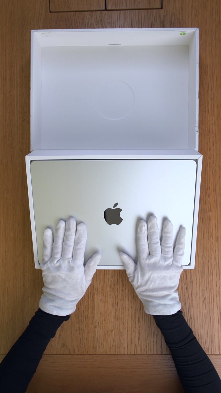 Apple MacBook Air 13 (2025) M4 (10CPU/8GPU/16GB/256GB) Silver (MW0W3)