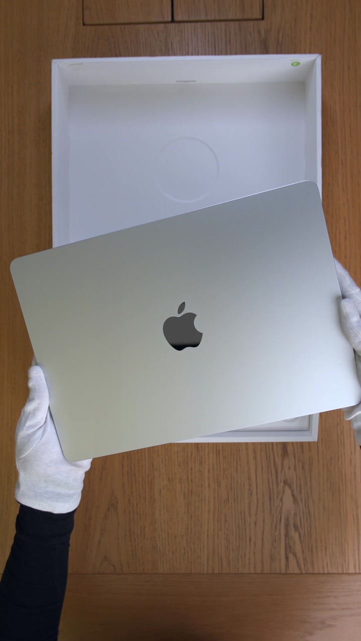 Apple MacBook Air 13 (2025) M4 (10CPU/8GPU/16GB/256GB) Silver (MW0W3)