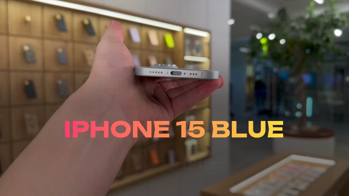 iPhone 15 Blue
