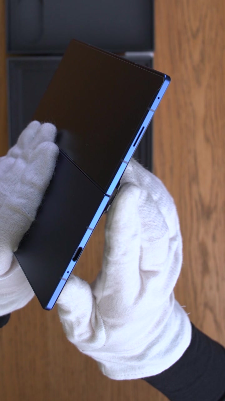 Смартфон Samsung Galaxy Z Fold 7 (Blue Shadow) SM-F966 (Dual Nano-sim + eSim)