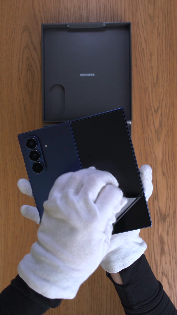 Смартфон Samsung Galaxy Z Fold 7 (Blue Shadow) SM-F966 (Dual Nano-sim + eSim)