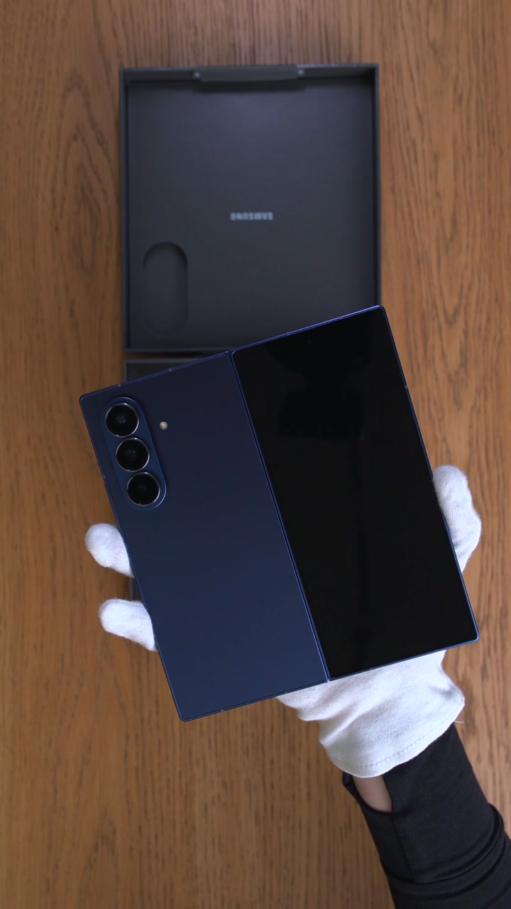 Смартфон Samsung Galaxy Z Fold 7 (Blue Shadow) SM-F966 (Dual Nano-sim + eSim)