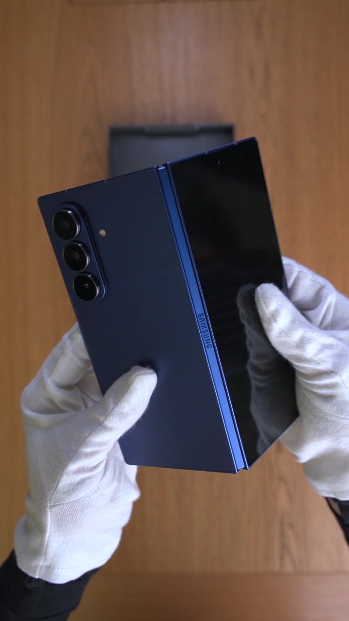 Смартфон Samsung Galaxy Z Fold 7 (Blue Shadow) SM-F966 (Dual Nano-sim + eSim)