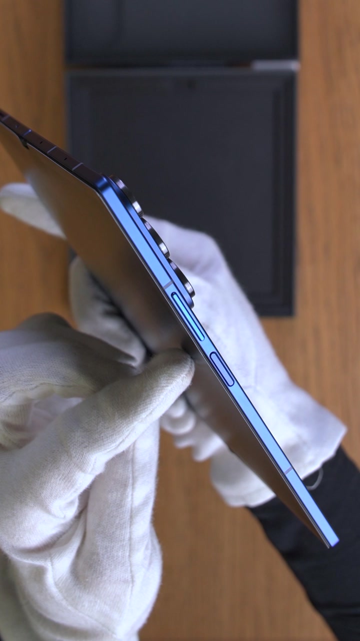 Смартфон Samsung Galaxy Z Fold 7 (Blue Shadow) SM-F966 (Dual Nano-sim + eSim)