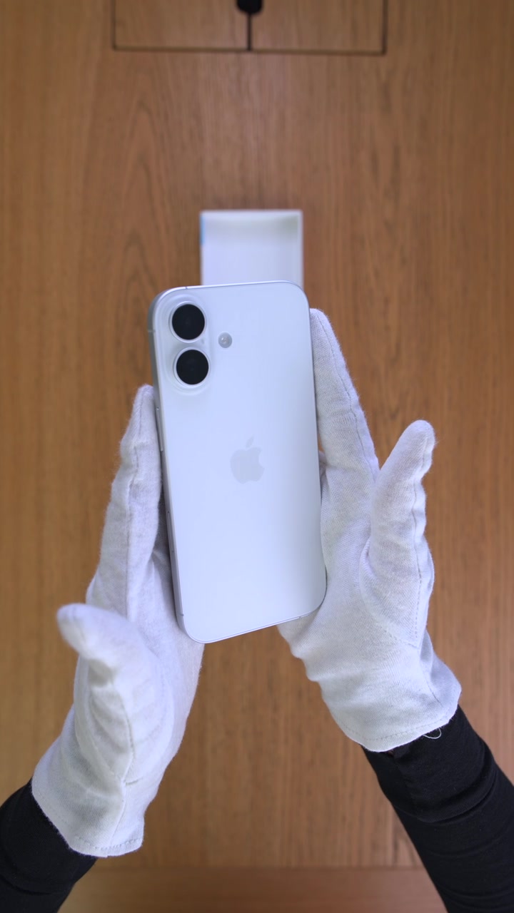 Apple iPhone 17 256Gb White (Белый) Nano-sim + eSim