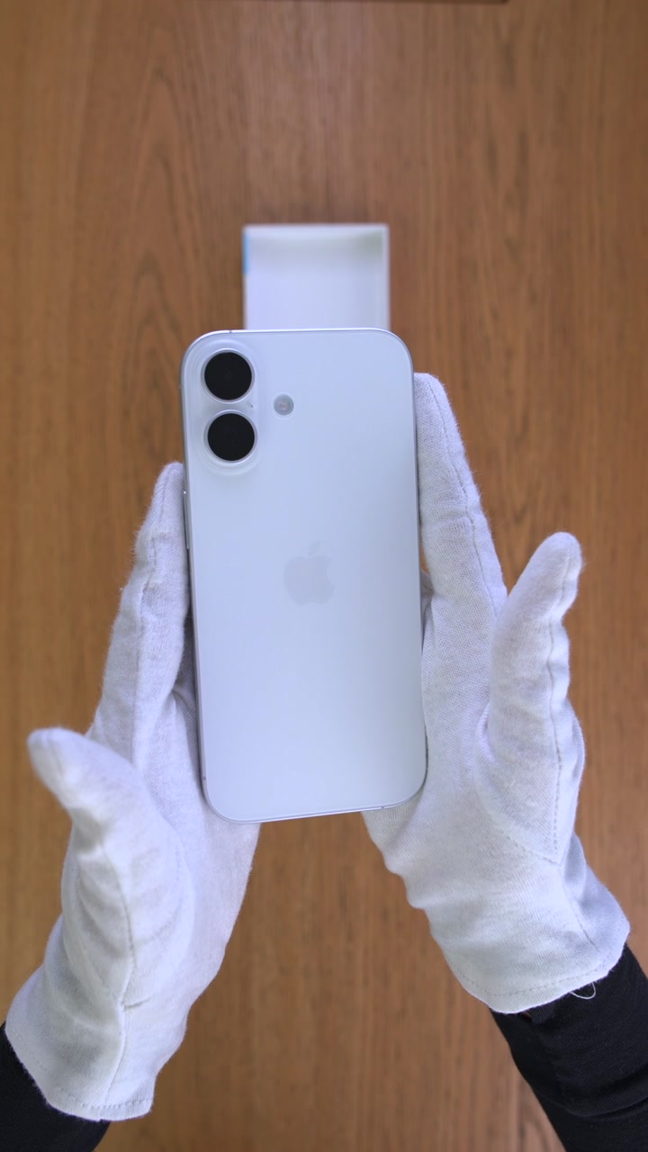 Apple iPhone 17 256Gb White (Белый) Nano-sim + eSim