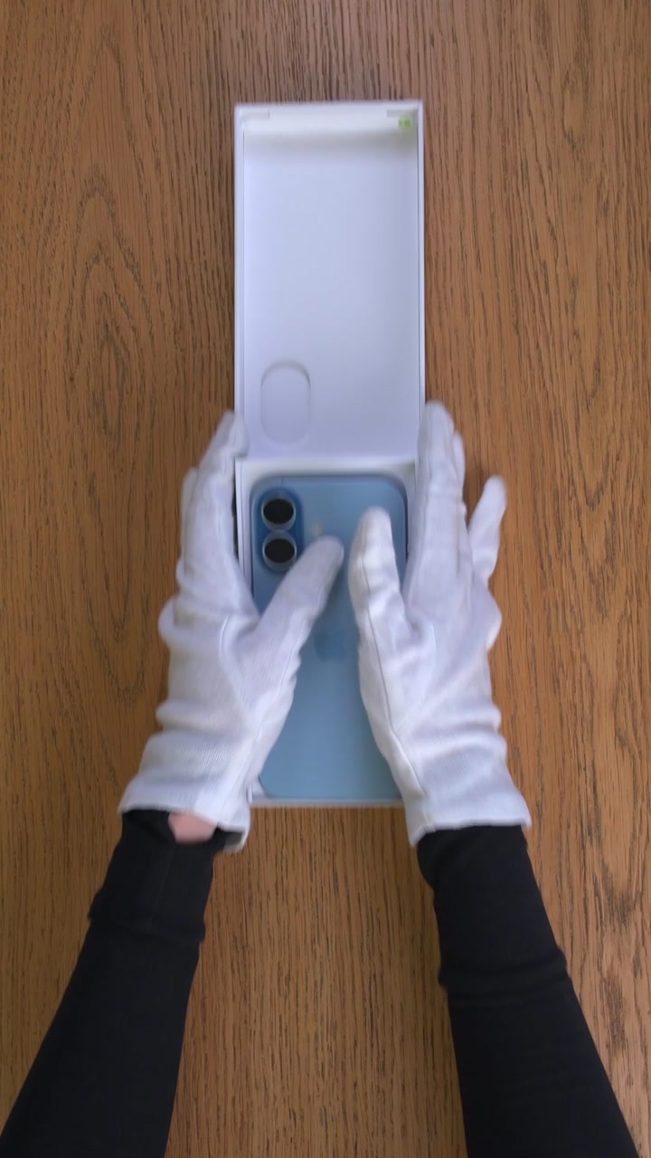 Apple iPhone 17 Mist Blue (Голубой) Nano-sim + eSim