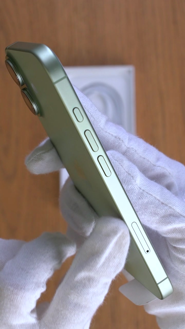 Apple iPhone 17 256Gb Sage (Зелёный) Nano-sim + eSim