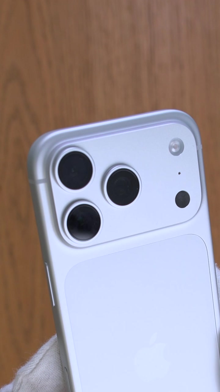 Apple iPhone 17 Pro Silver (Серебристый) Nano-sim + eSim
