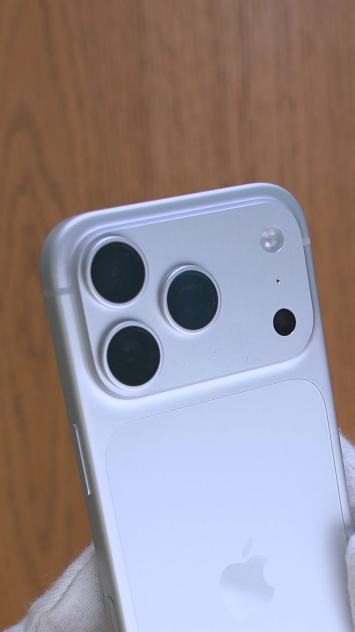 Apple iPhone 17 Pro Silver (Серебристый) Nano-sim + eSim