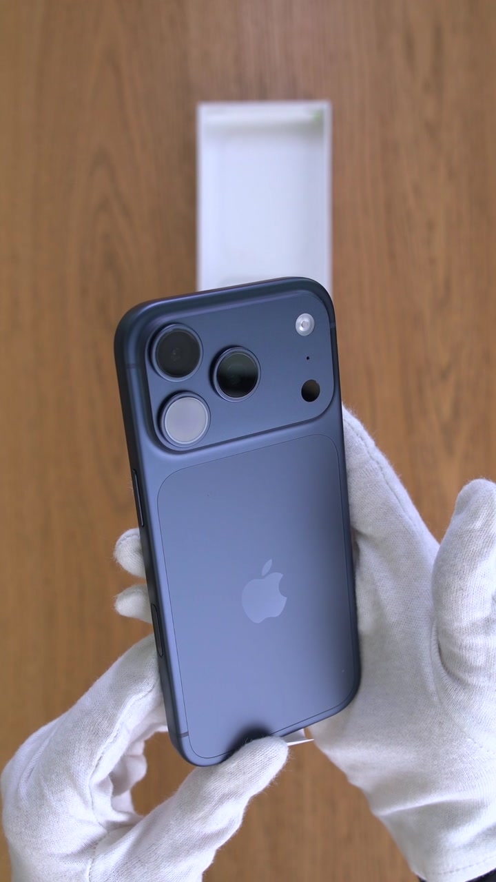 Apple iPhone 17 Pro Deep Blue (Тёмно-синий) Nano-sim + eSim