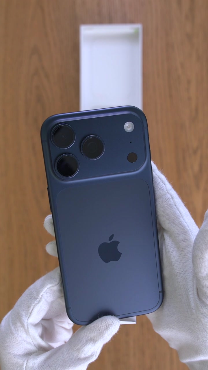 Apple iPhone 17 Pro Deep Blue (Тёмно-синий) Nano-sim + eSim