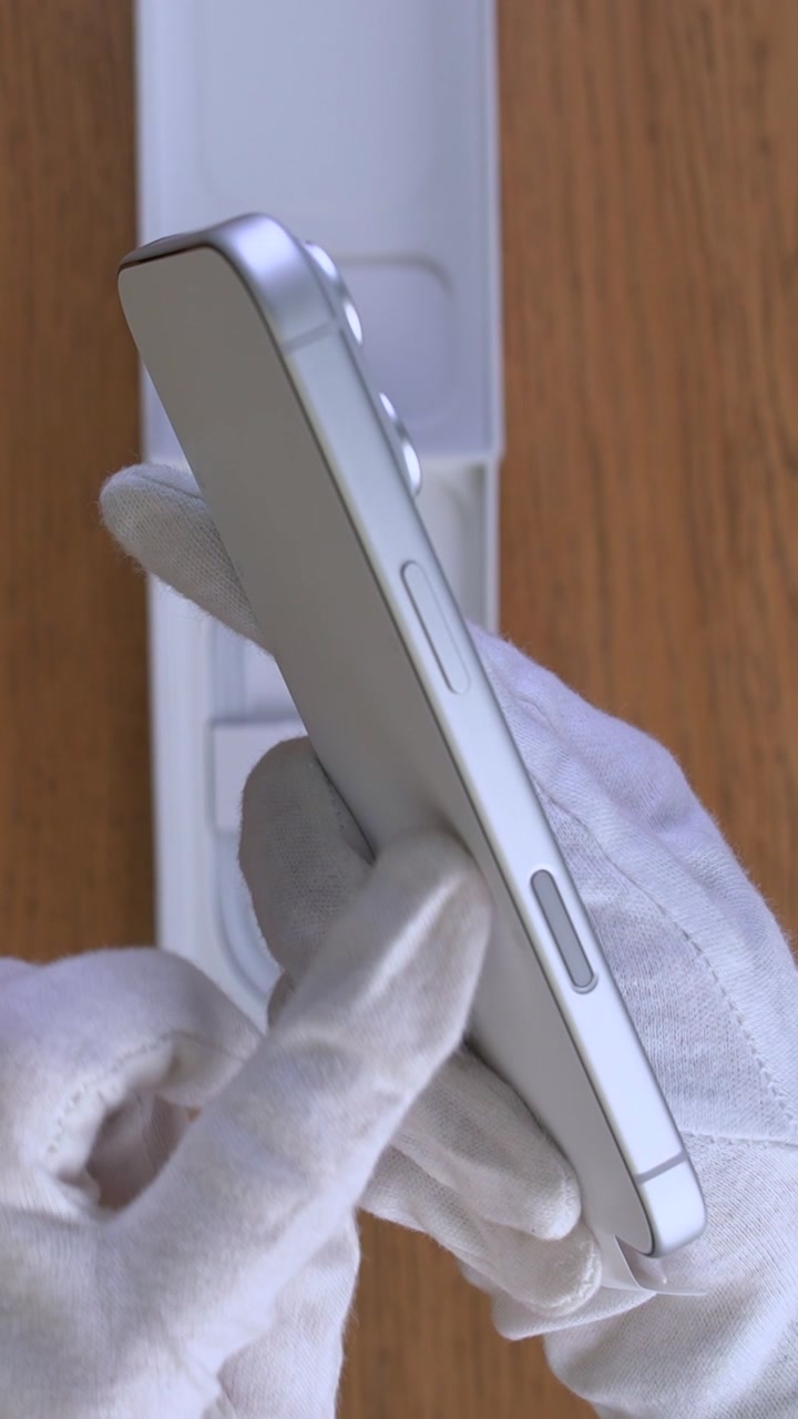 Apple iPhone 17 Pro Silver (Серебристый) eSim + eSim
