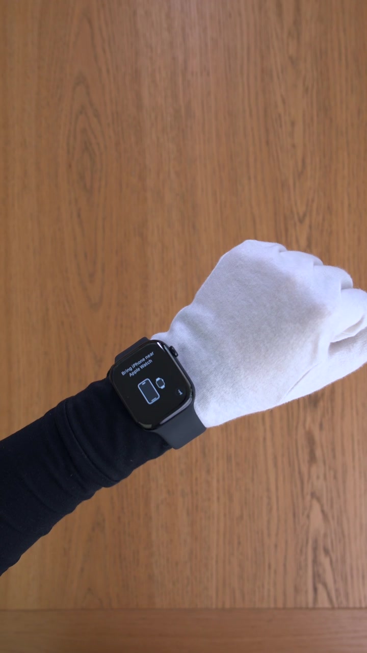 Apple Watch Series 11 46 мм Корпус из алюминия «Jet Black» Спортивный ремешок M/L «Black»