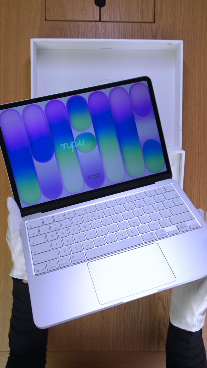 Apple MacBook Neo (2026) A18 Pro (6CPU/5GPU/8GB/512GB) Silver (MHFC4)