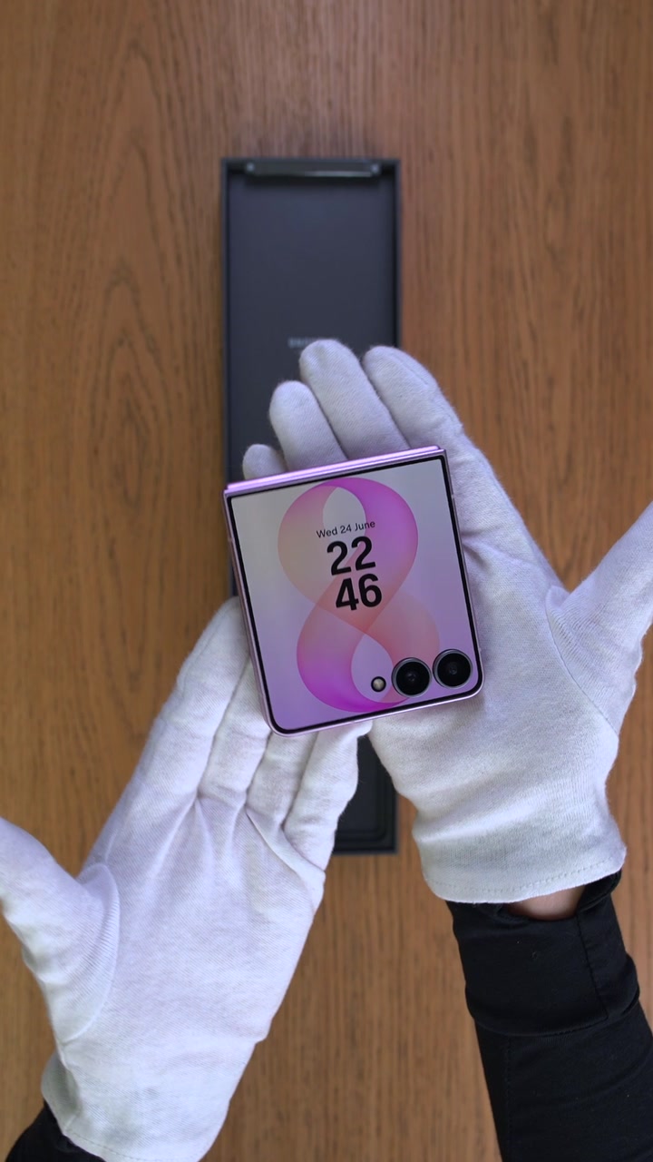 Смартфон Samsung Galaxy Z Flip 8 (Pink) SM-F776 (Nano-sim + eSim)