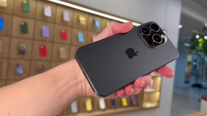 iPhone 15 Pro Black Titanium