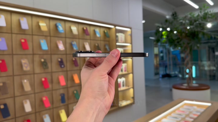 iPhone 15 Pro Black Titanium