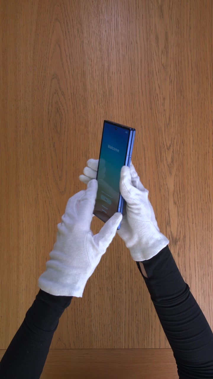 Samsung Galaxy Z Fold 7 Blue Shadow