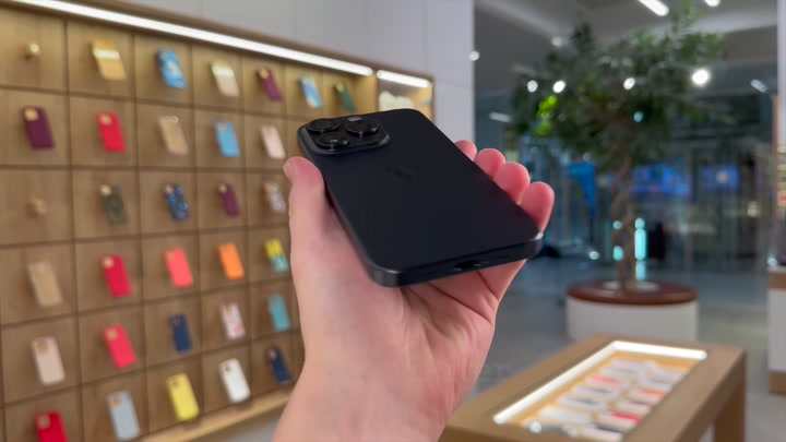 iPhone 15 Pro Blue Titanium
